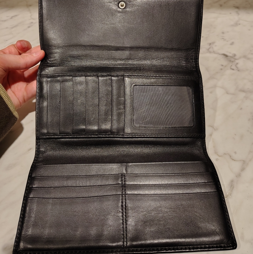 Coach Signature Wallet - Picture 3 of 5